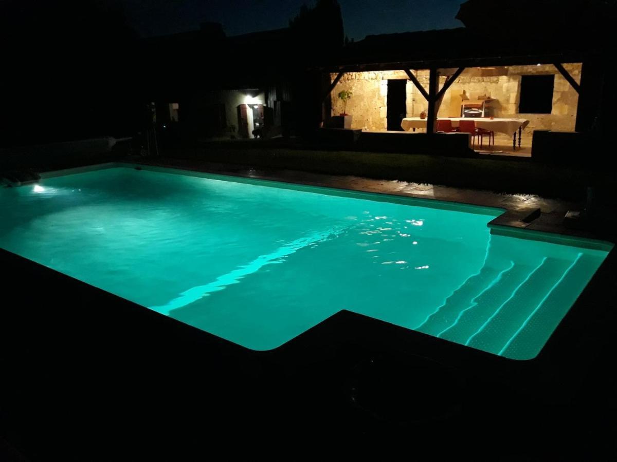 La Girafe Bleue Bed & Breakfast Lunas  Luaran gambar
