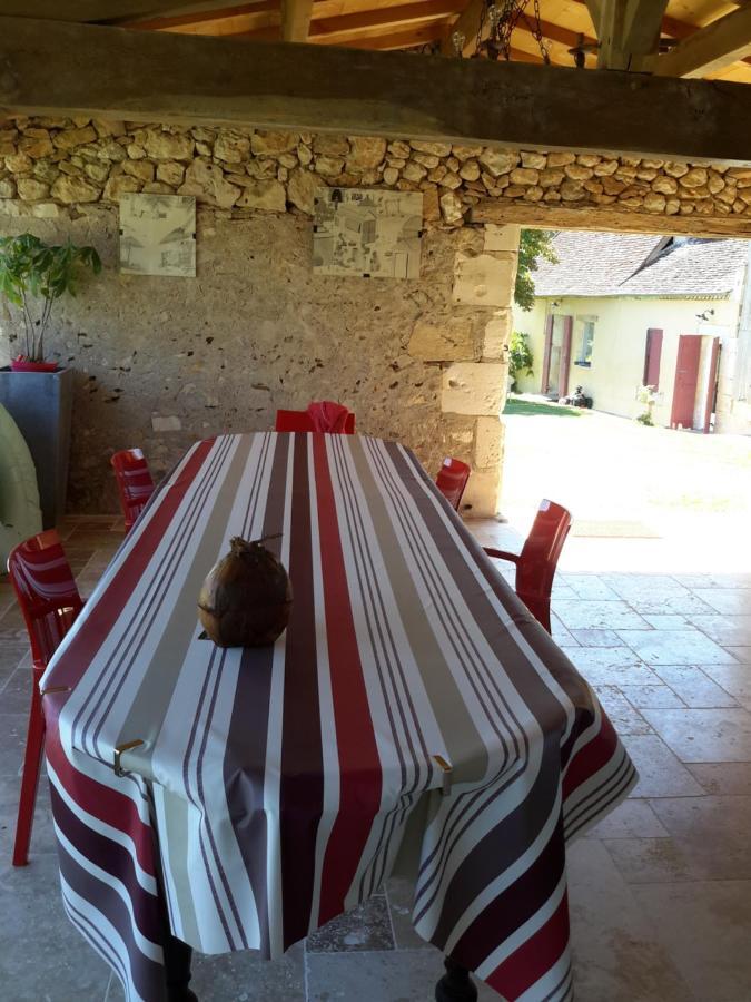 La Girafe Bleue Bed & Breakfast Lunas  Luaran gambar
