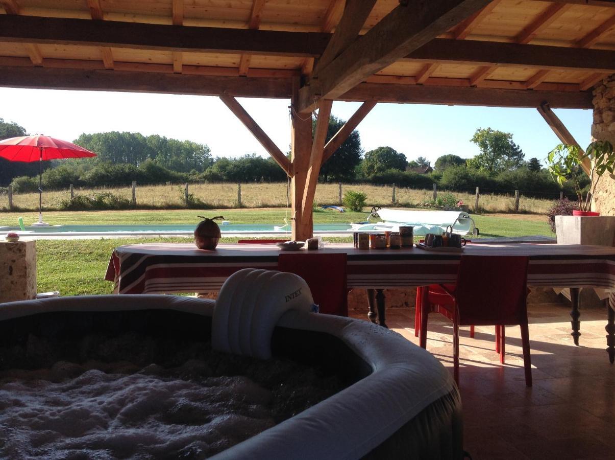 La Girafe Bleue Bed & Breakfast Lunas  Luaran gambar